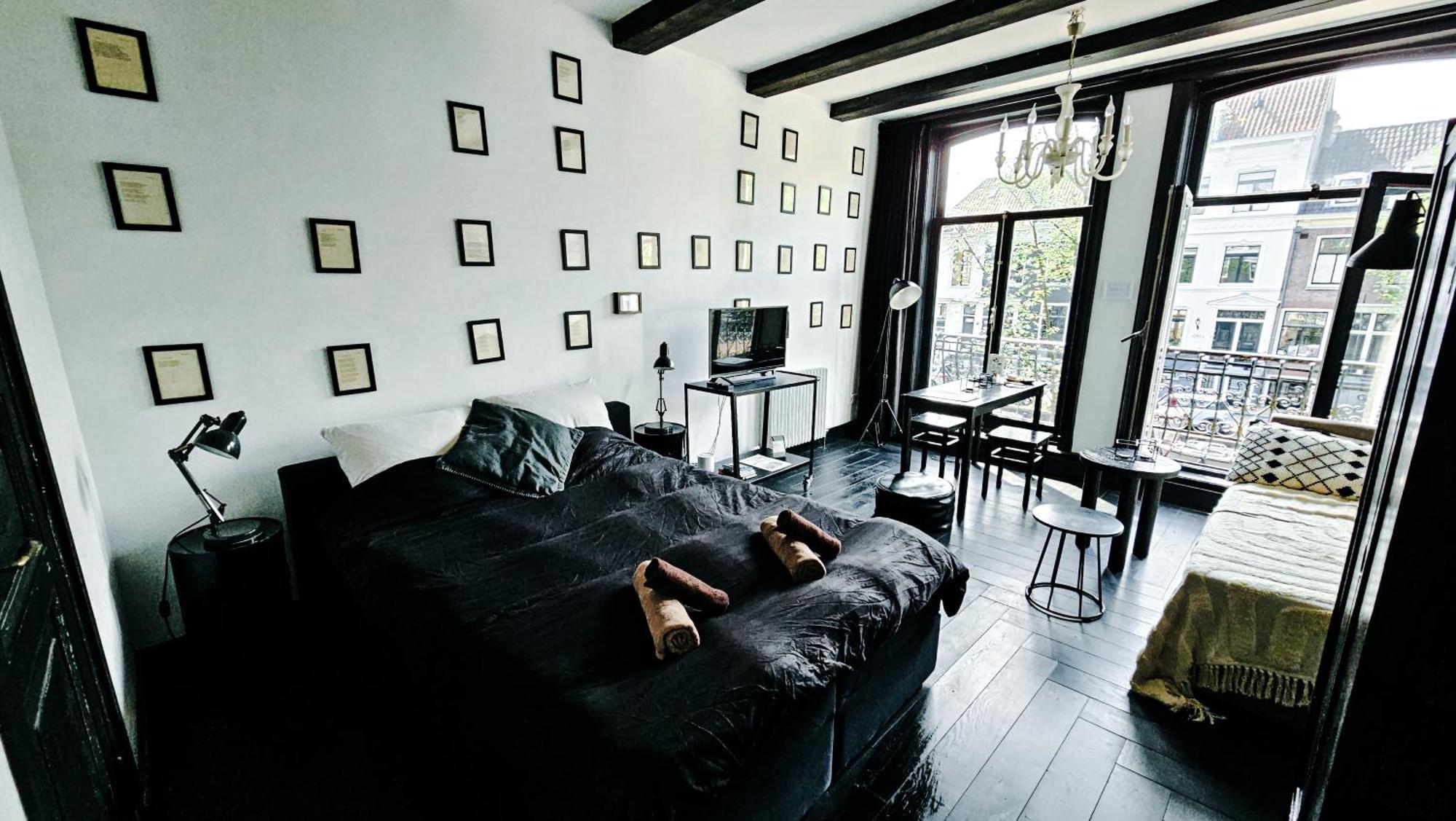 The Black Beauty Private Studio With Canal View From 1799 Amsterdam Zewnętrze zdjęcie